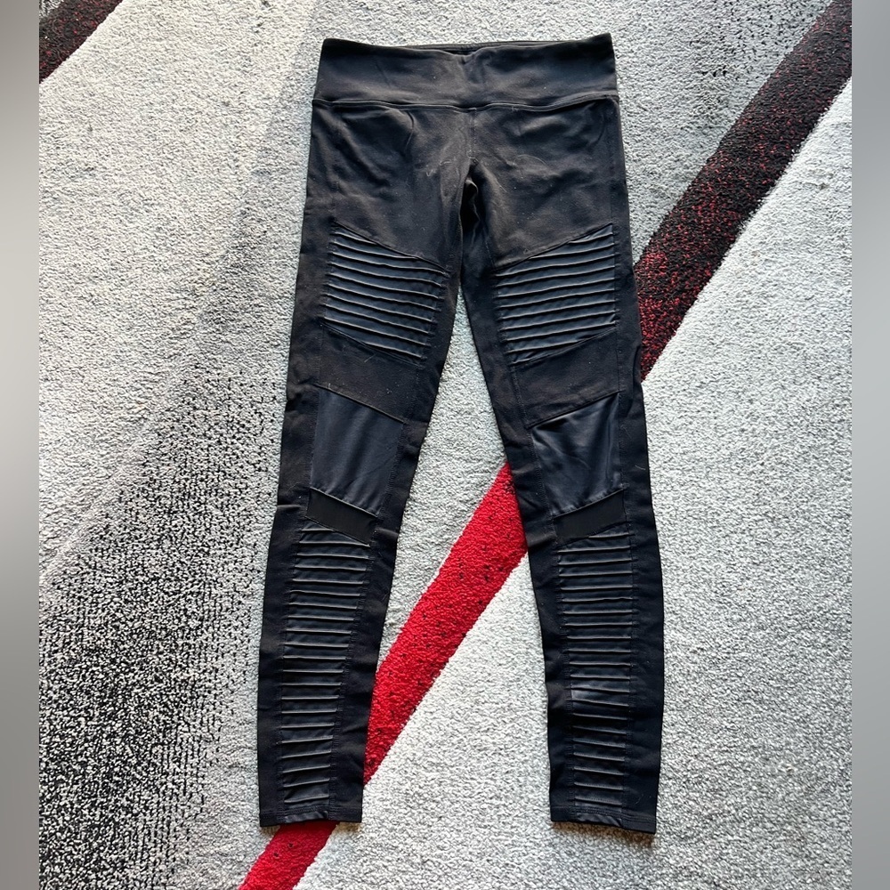 Alo Yoga Black Mesh Panels Crop Moto Leggings